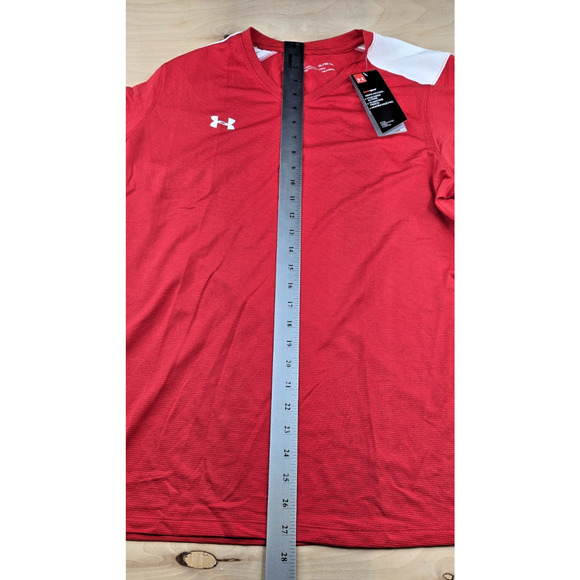 Under Armour Womens Soccer Jersey XL Red Threadborne Match Heat Gear Fitted V - Picture 9 of 11
